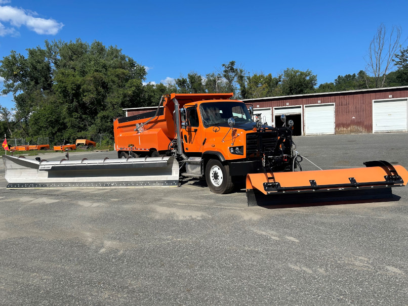 Magna Wing plow truck